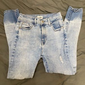 LIKE NEW vintage style high rise skinny jeans